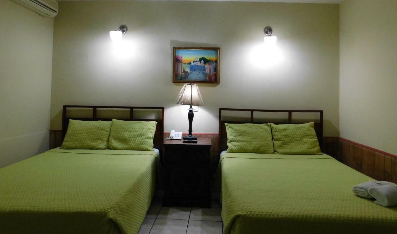 Hotel Meson De Maria Antiguo Cuscatlán Dış mekan fotoğraf
